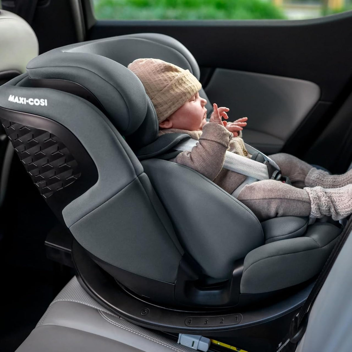 Maxi-Cosi Emerald S i-Size 360° Car Seat 0–12 Yrs | Tonal Truffle